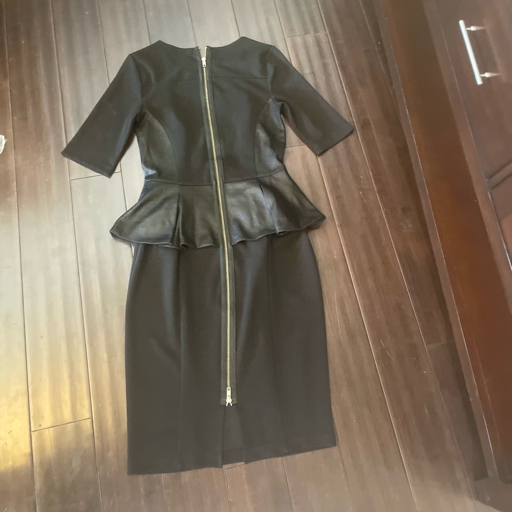 BLACK RIVER ISLAND DRESS - Picture 3 of 3